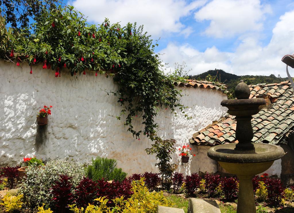 Hotel Otti Colonial Mongui Exterior photo