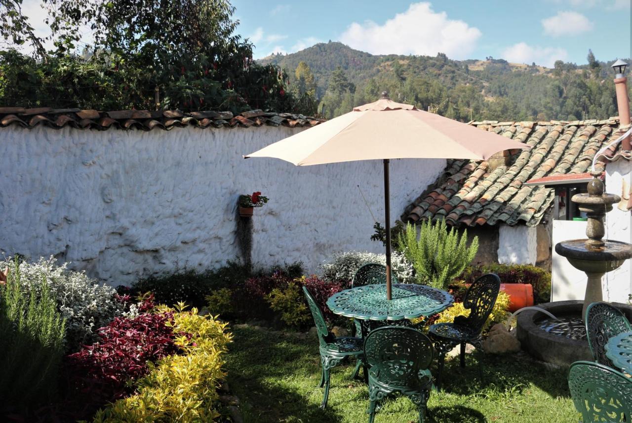 Hotel Otti Colonial Mongui Exterior photo